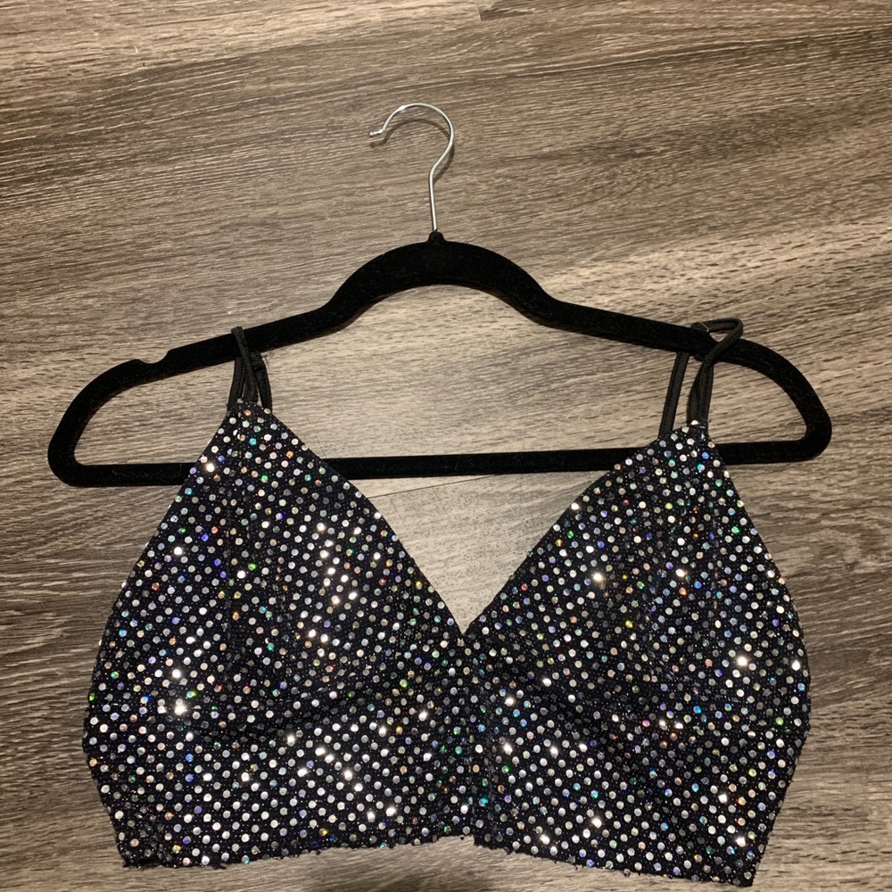 Sequin tank
